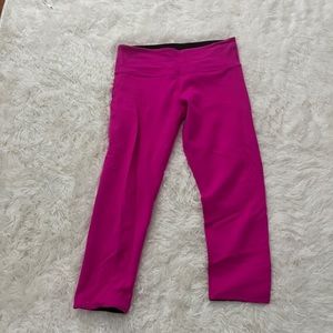 reversible sonic pink and black align cropped leggings size 6